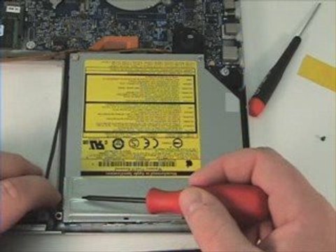 Macbook Pro Repair 17 Inch - Superdrive Removal