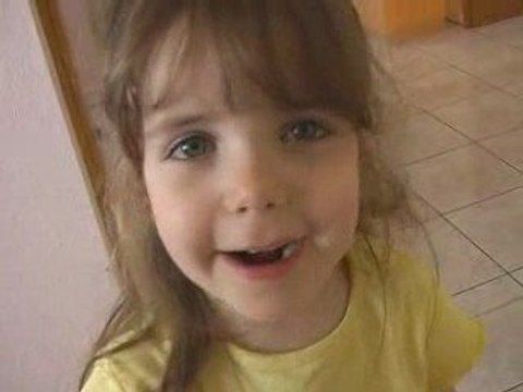 090826 film Adele chante