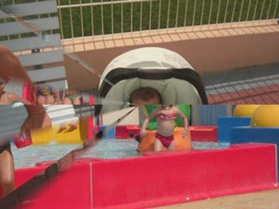 elena a la pataugeoire