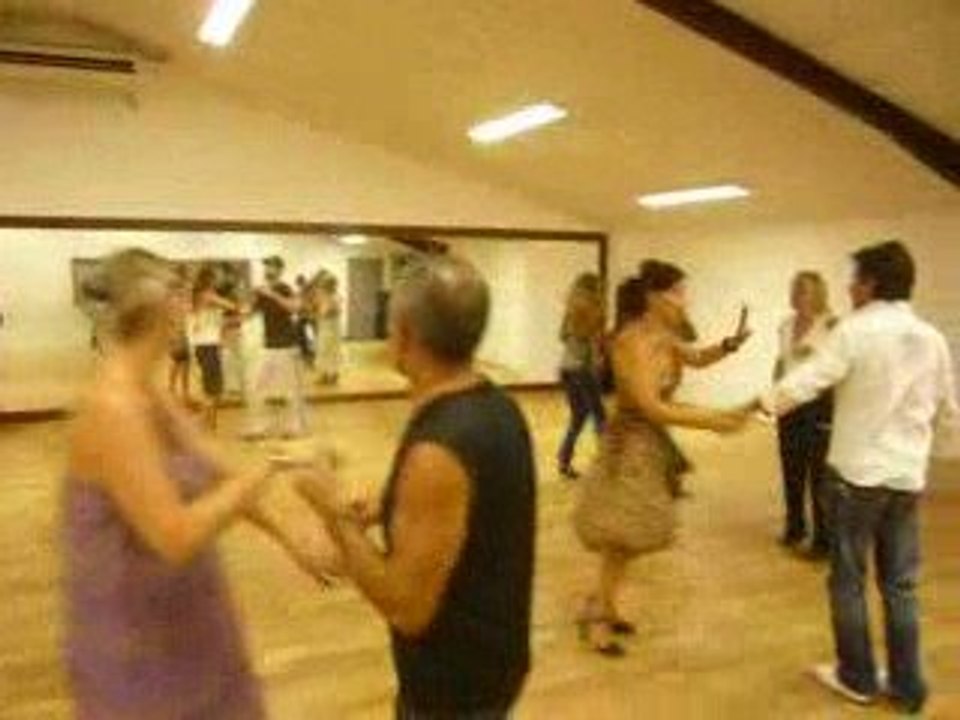 RUEDA NIVEAU DEBUTANT/INTERMEDIAIRE