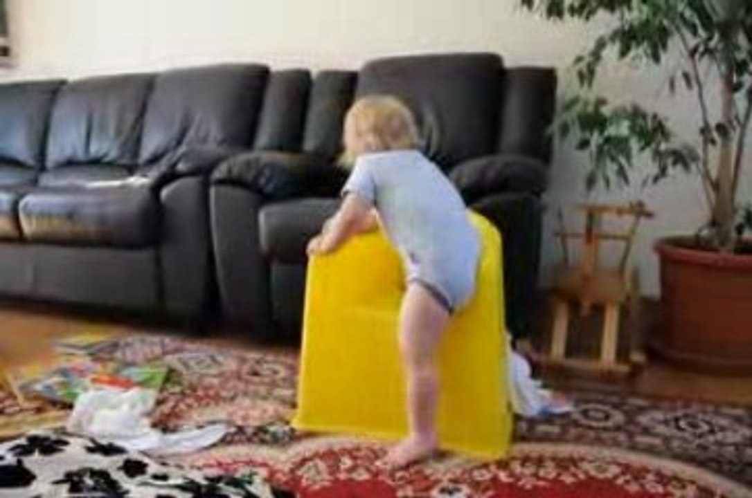 William Stanislaw and his chair/ i jego krzeselko