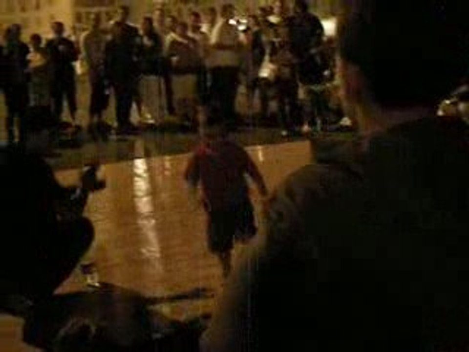 Enzo et le spectacle de HIP HOP