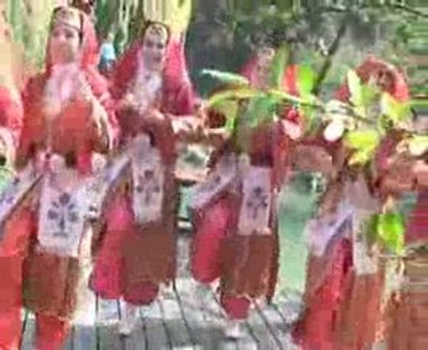 burdur yöresi halk oyunları ekibi