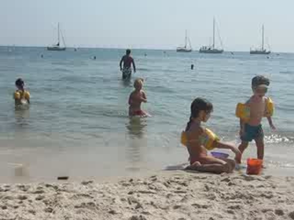 quillons à la plage le 28/08/2009 MVI_2165