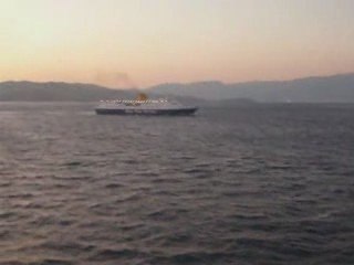 Το πλοίο Super Ferry ανοικτά στην Κάρυστο