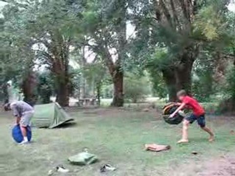 Record du monde pliage tente quechua 2