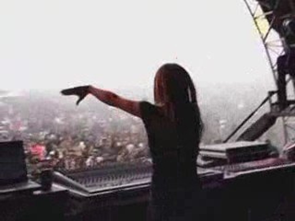 dali-into_madness_(live_at_the_gathering_2006)