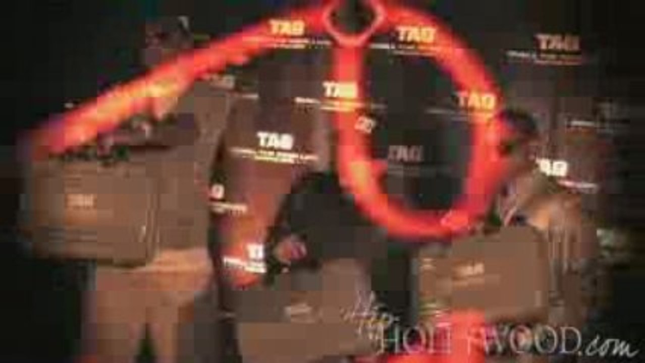 HipHollywood.com - Carmelo Anthony and Luda at Tag Party