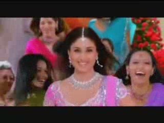 KAREENA KAPOOR PUB BOROPLUS