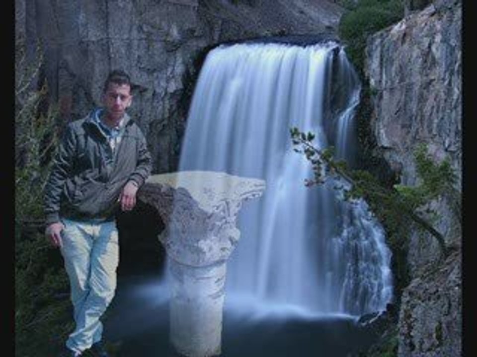 kubrama ellerini cekip benden