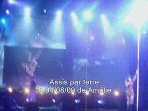 Assis par terre de Louisy joseph à barcares