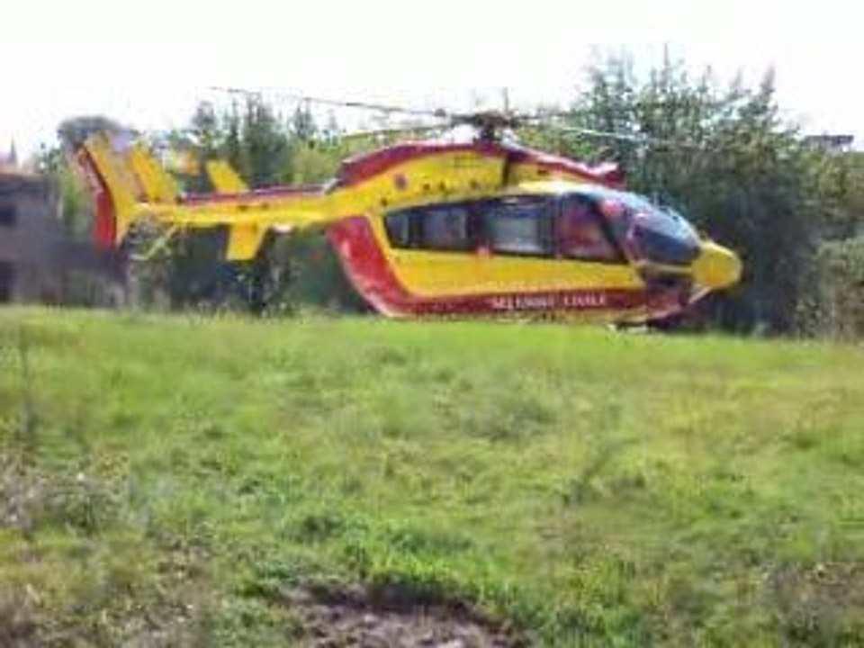 Décollage EC-145 sécurité civile Lyon