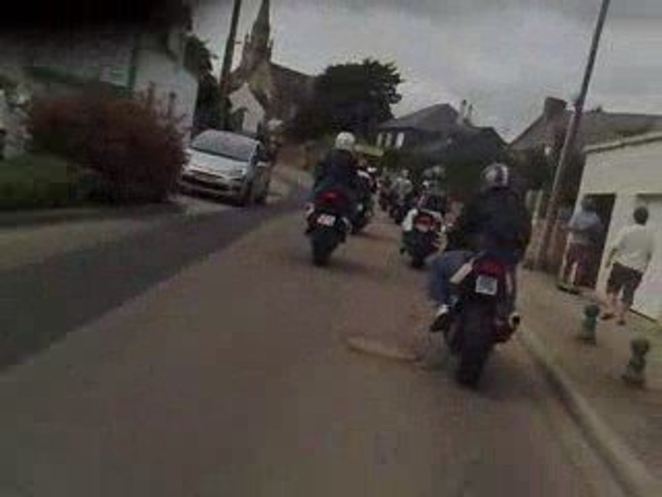 Concentration de moto Merlevenez 9eme édition 2009 (7) T-R