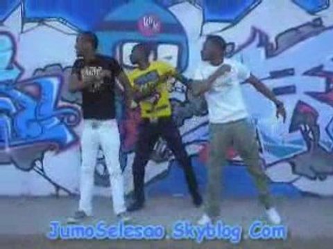 Zoomer Zooméaa Avec Les Jumo Selesao