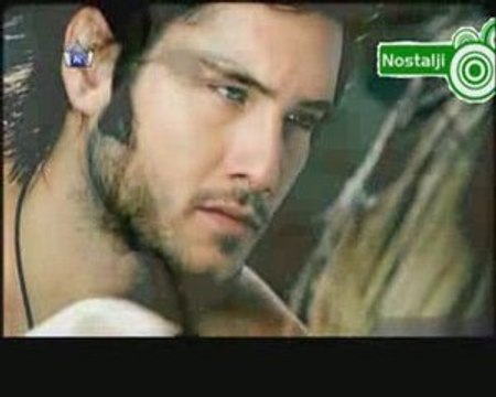 Demet Akalin-Allahindan Bul Klip H.Q.