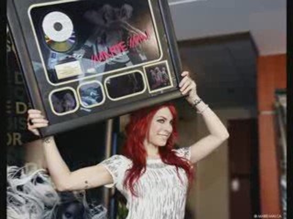 CELEBRITE 43-MARIE-MAI  Made in Quebec