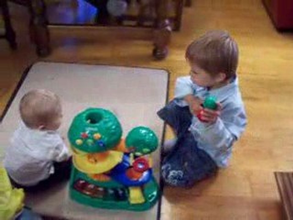 Le cadeau du ptit qui plait surtt au grand!