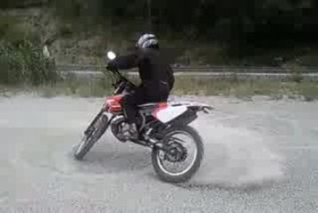 petit burn en derbi Xtreme R