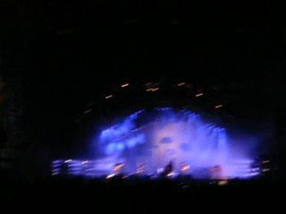 Arctic Monkeys - Crying Lightning  Reading 2009