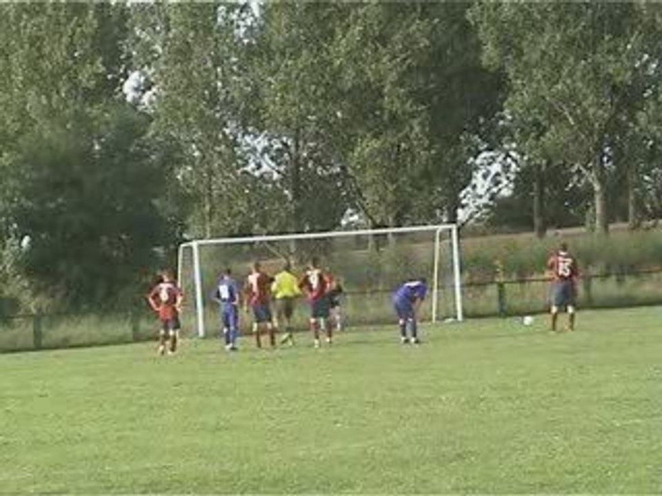 Grot Gardno - Ogniwo Babinek 0-1 (karny-poprzeczka)