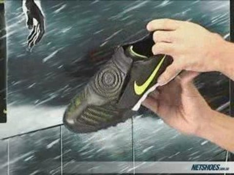 Netshoes - Chuteira Nike Total 90 Strike 2 TF