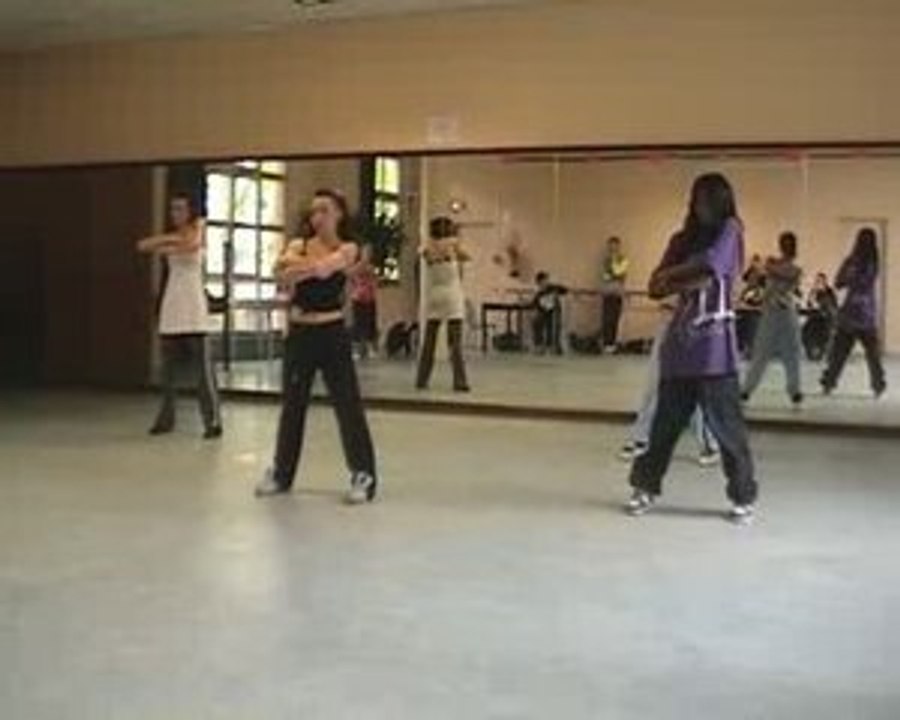 Sara11 alien Cast Dance Crew