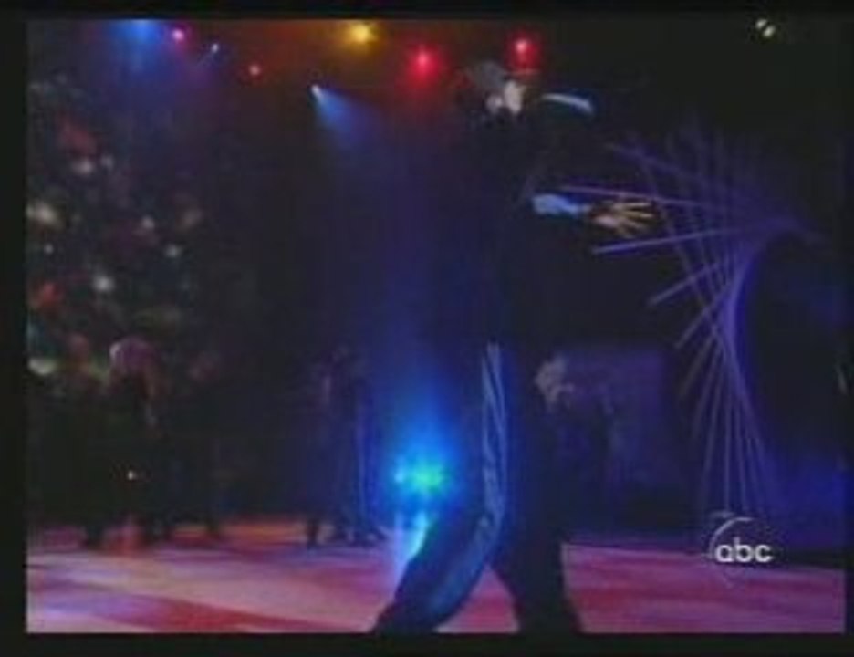 Thank God I Found You Remix @ AMAs 2000