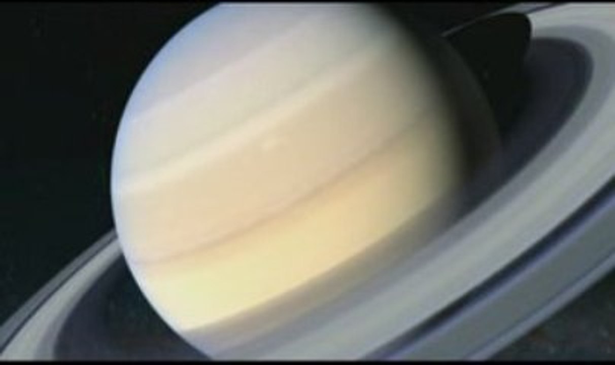 saturne et ses anneaux (1/3)