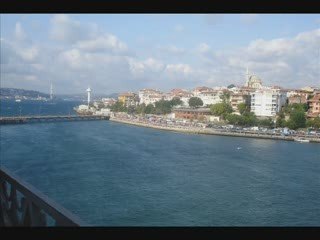 İstanbul'u Dinliyorum Gözlerim kapalı..