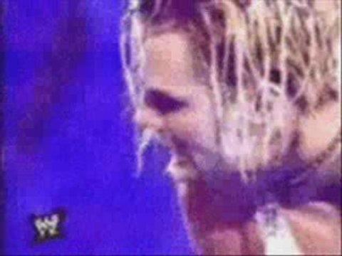 Bu siteyede üye olun smackdown.forumf.biz