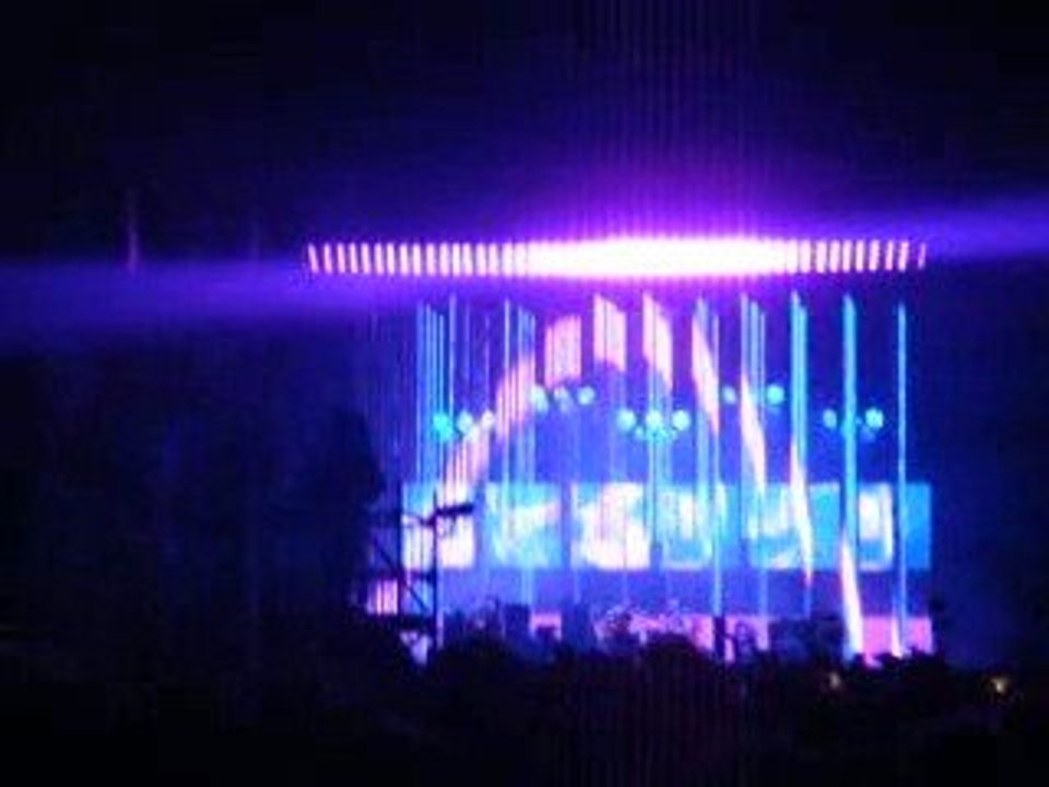 Radiohead - Karma Police  Reading 2009