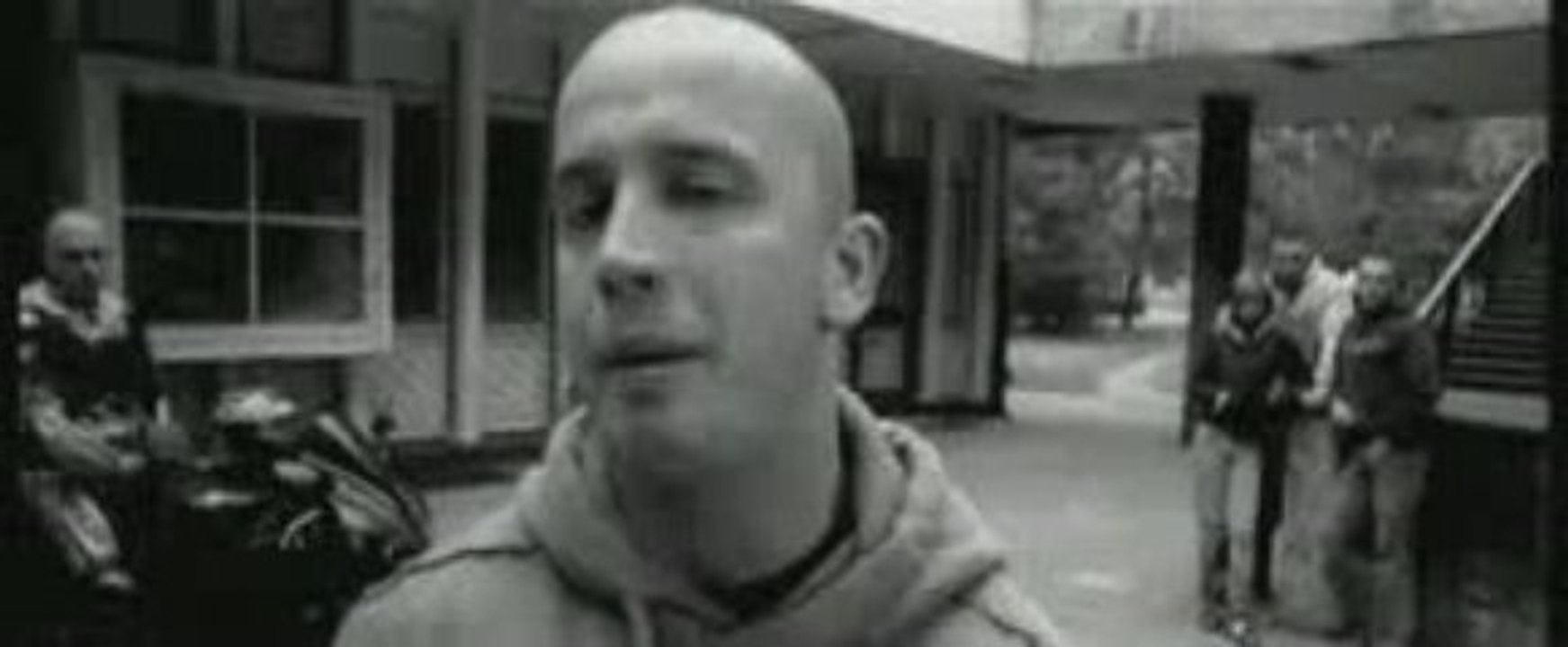 Peja (Slums.Attack) - Szacunek Ludzi Ulicy(Uncensored)