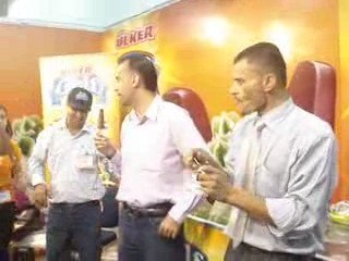 Dondurma yeme şampiyonu! Fastest Ice cream eater ever!