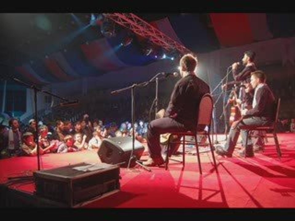 Grup Yürüyüş - "Adanış Günü" Kolaj (Yeni Albüm)