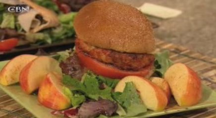Liz Vaccariello: Cook for a Flat Belly - CBN.com