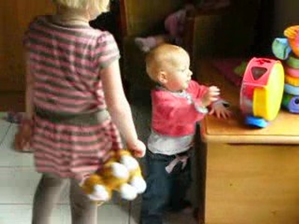 Camille fait ses premiers pas !
