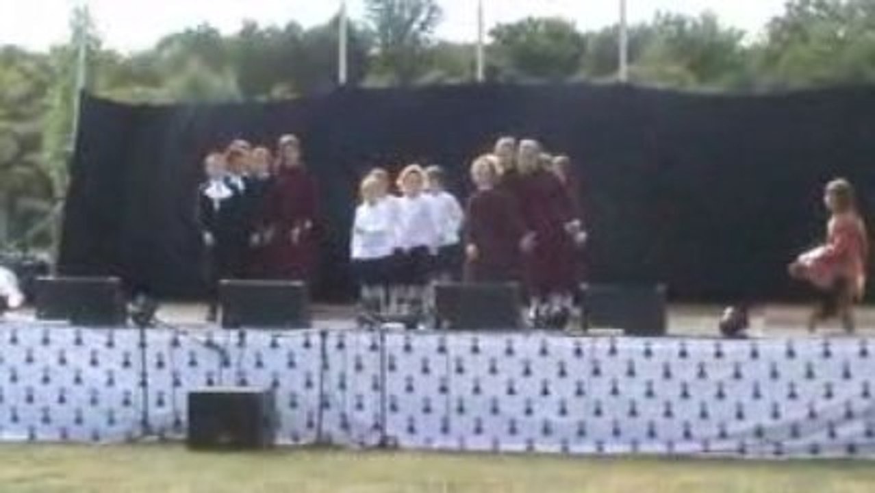 Les enfants du cercle celtique de Malville