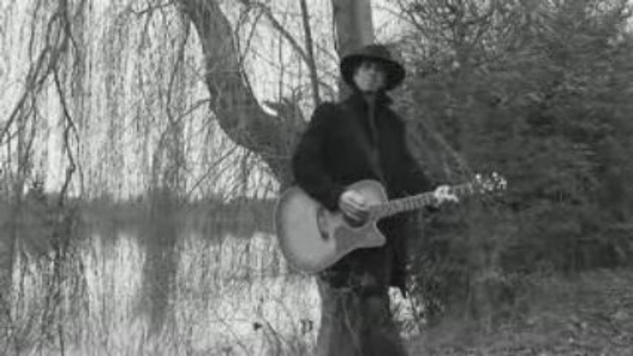 Lou Demontis - Be my shelter