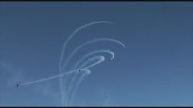 Ferté-alais 2009: Breitling team/ Battlestar Galactica music