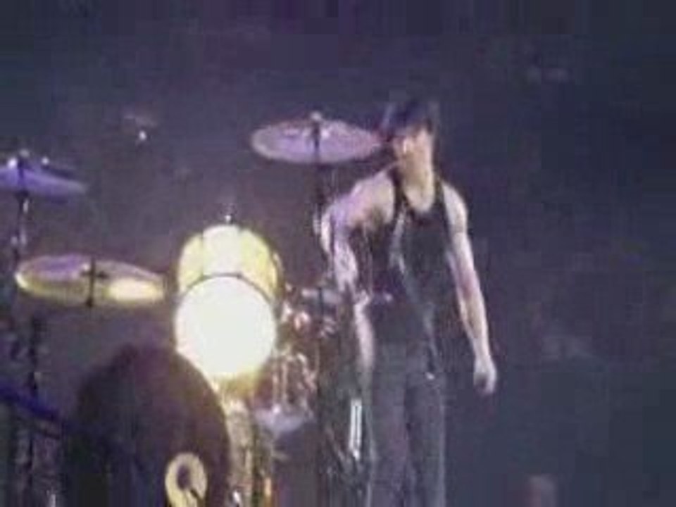 Joe and Nick killing the drum set - last world tour date