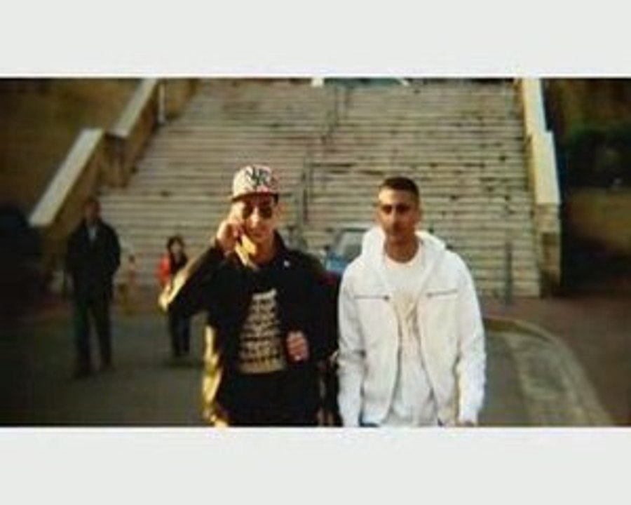 LA VOIX DU PEUPLE feat moubaraka