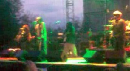 Israel Vibration - ball of fire extrait live