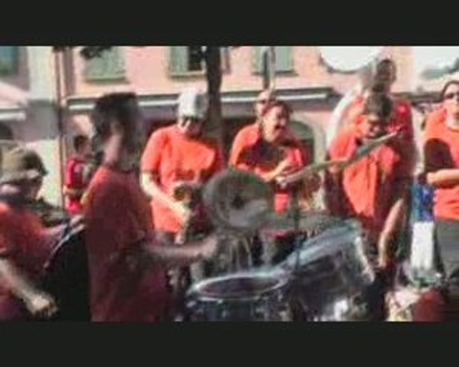 Seven Art Guggenmusique: Rythme Percu