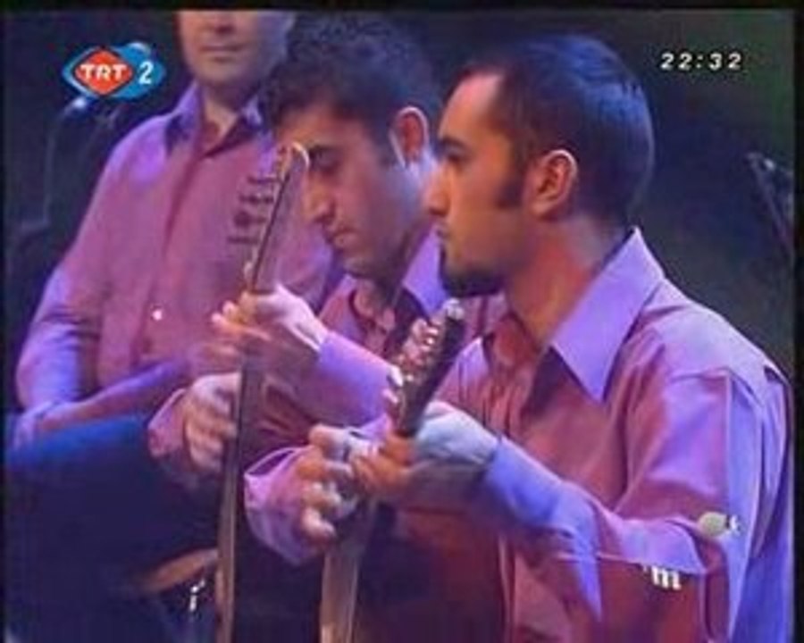 Belkıs Akkale Daha senden gayrı aşık mı yoktur