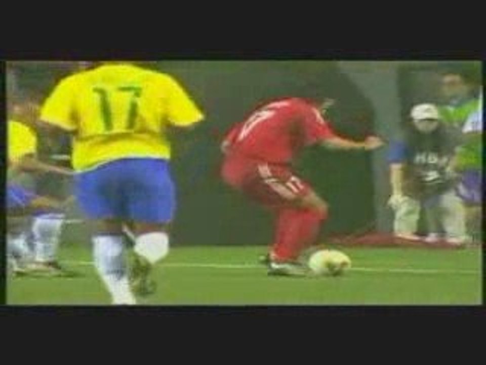 İlhan Mansiz vs Carlos - http://www.takilanlar.com/sozluk