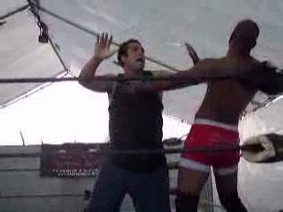 Pro Wrestler/Luchadore/Famous B