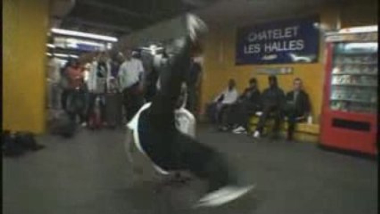 Subway Station Break Dance