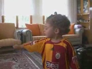 Yerim senin gibi cimbomluyu :)