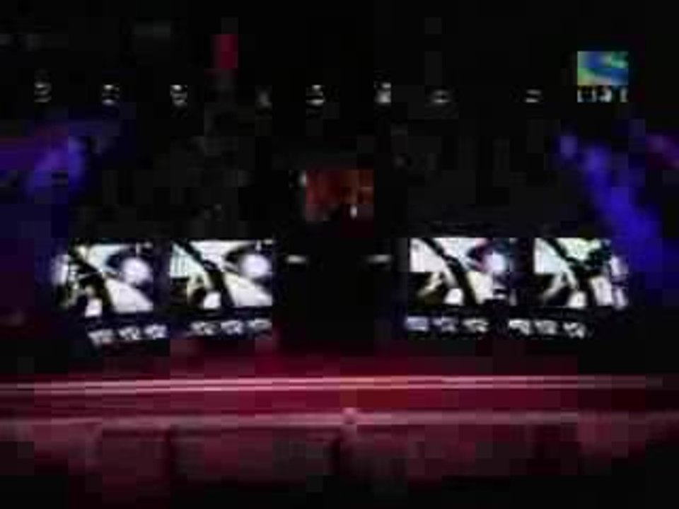 Abhishek's performance at Filmfare 2006
