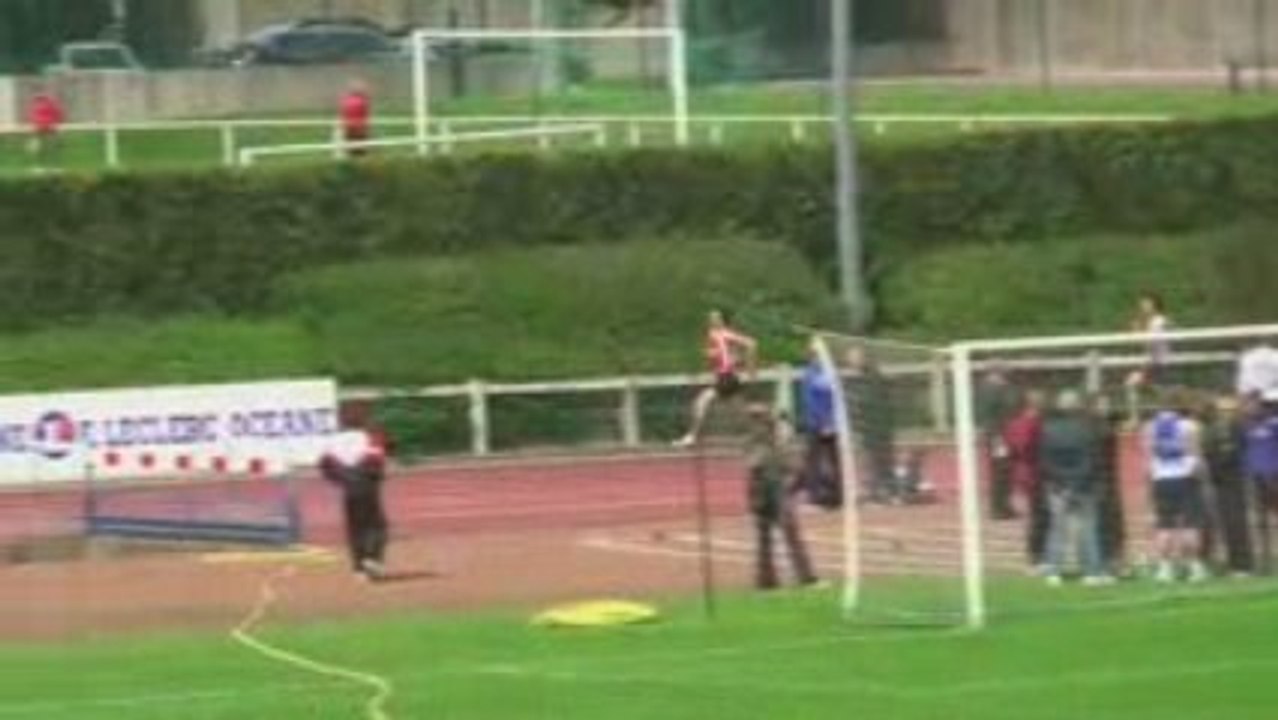 Jérémy 400m Haie Interclubs 2009